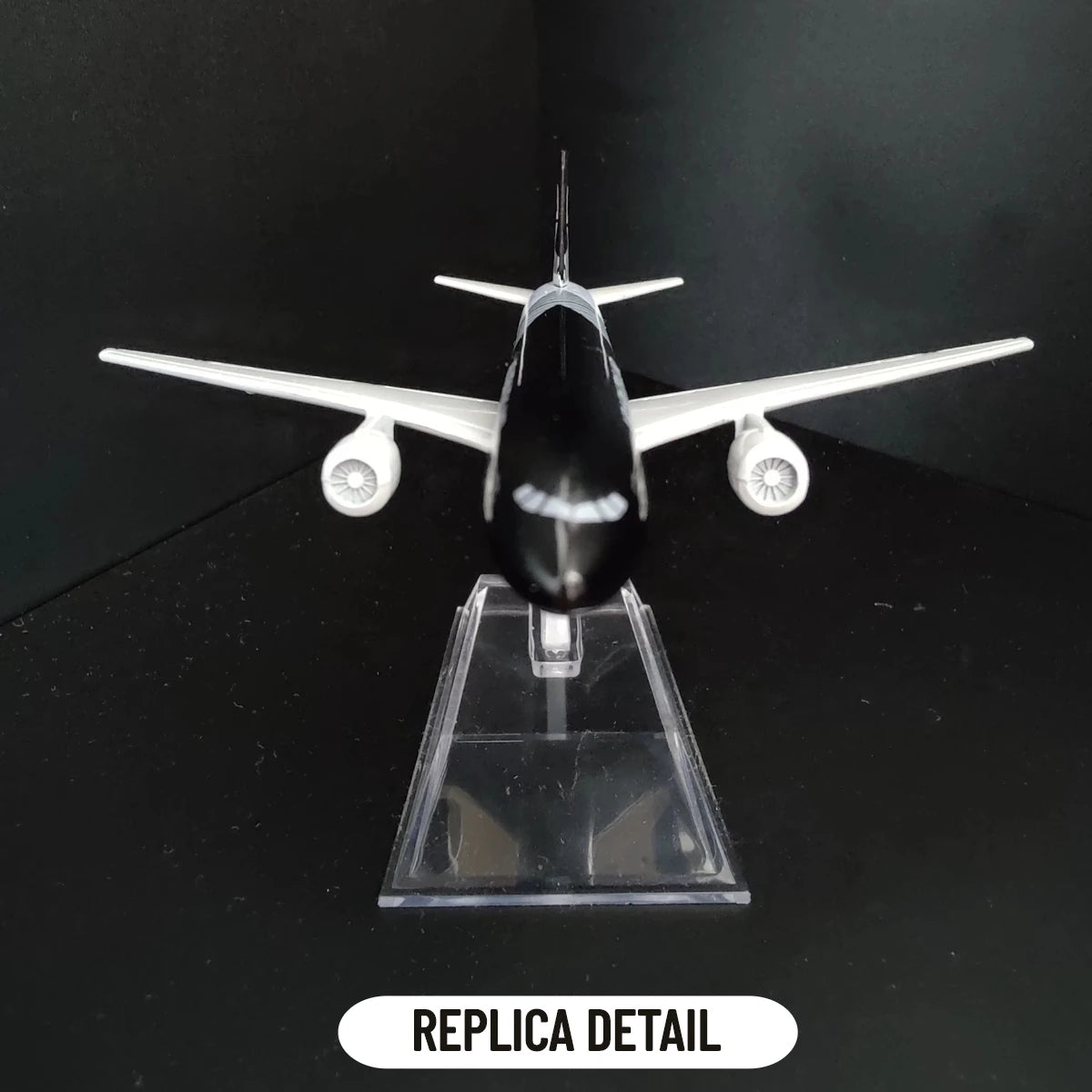 1:400 Metal Boeing B777 Aircraft Diecast Aviation Replica Model